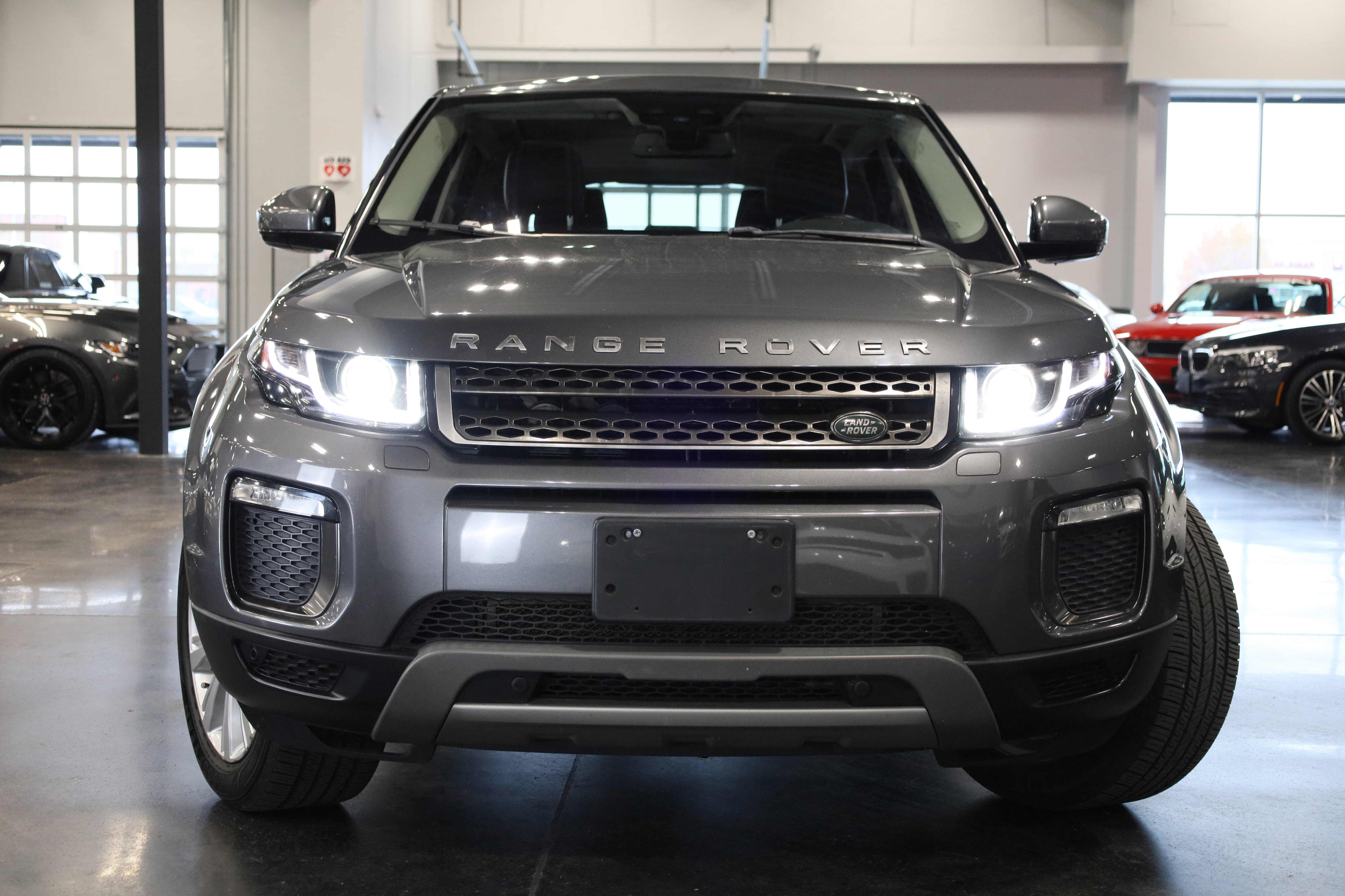Used 2016 Land Rover Range Rover Evoque HSE image 2