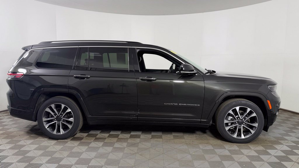 Used 2022 Jeep Grand Cherokee L Overland w/ Luxury Tech Group IV AWD/4WD image 10