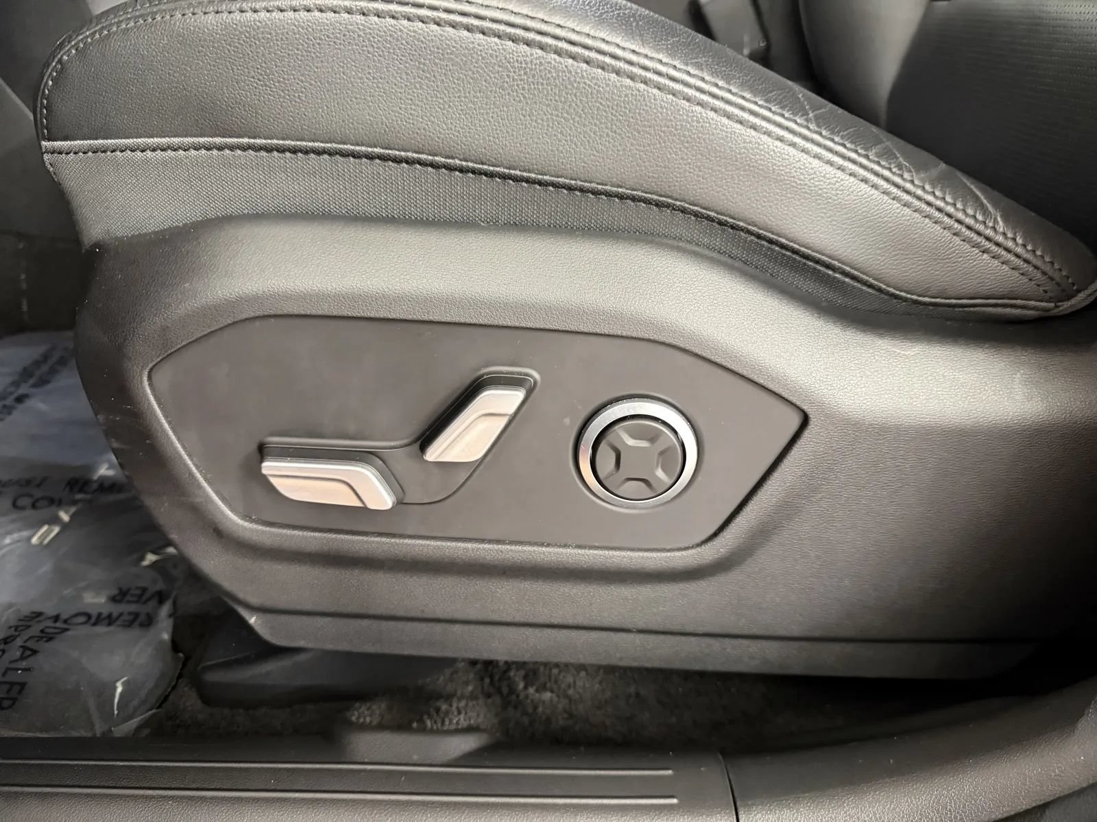 Used 2024 Hyundai Santa Fe Limited AWD/4WD image 13