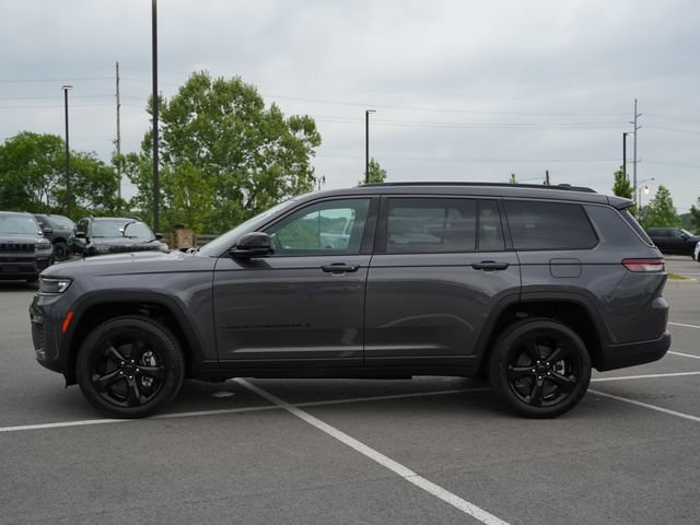 New 2026 Jeep Grand Cherokee L Limited w/ Limited Altitude Package AWD/4WD image 4
