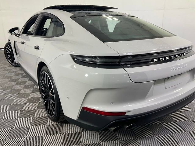 Used 2024 Porsche Panamera 4 image 35