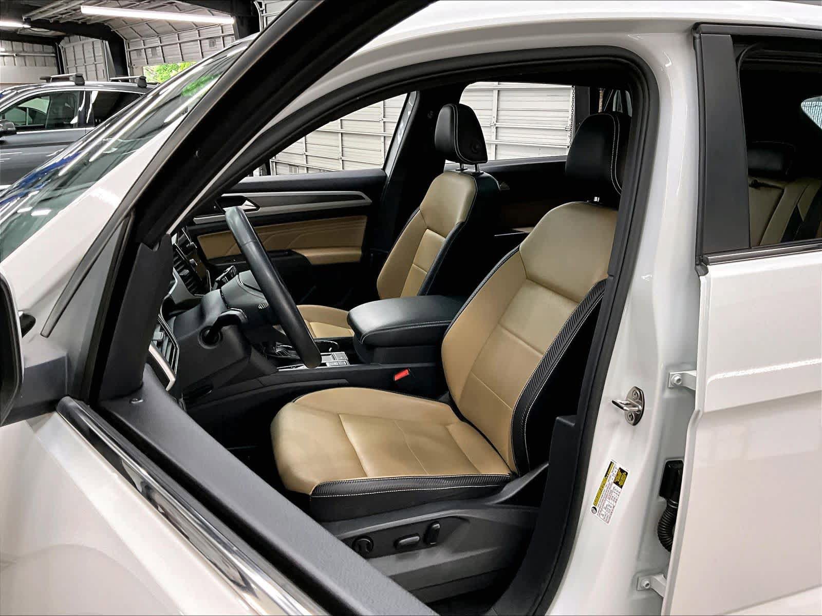 Used 2022 Volkswagen Atlas Cross Sport SE FWD image 28