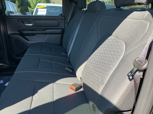 New 2026 RAM 1500 Express AWD/4WD image 13