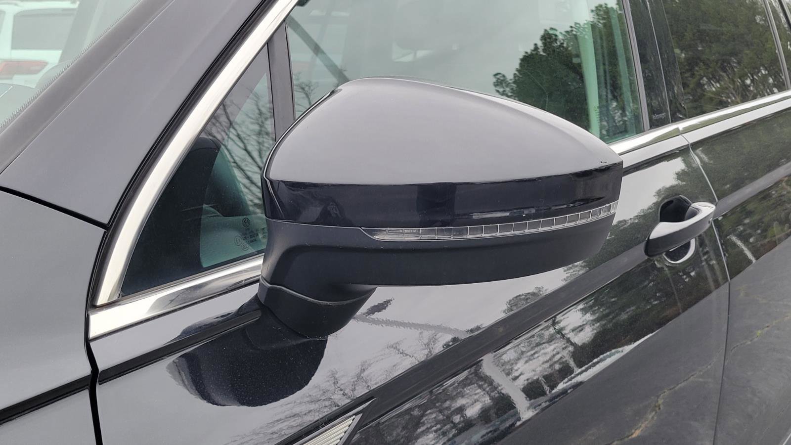 Certified 2023 Volkswagen Tiguan SE image 11