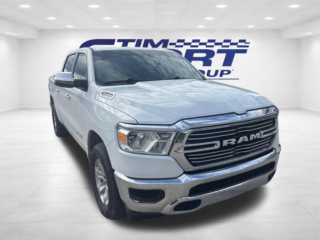 Used 2024 RAM 1500 Laramie AWD/4WD image 4