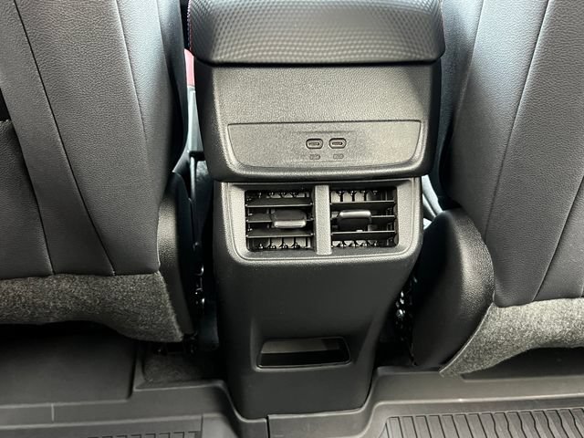 Used 2026 Chevrolet Equinox RS AWD/4WD image 36