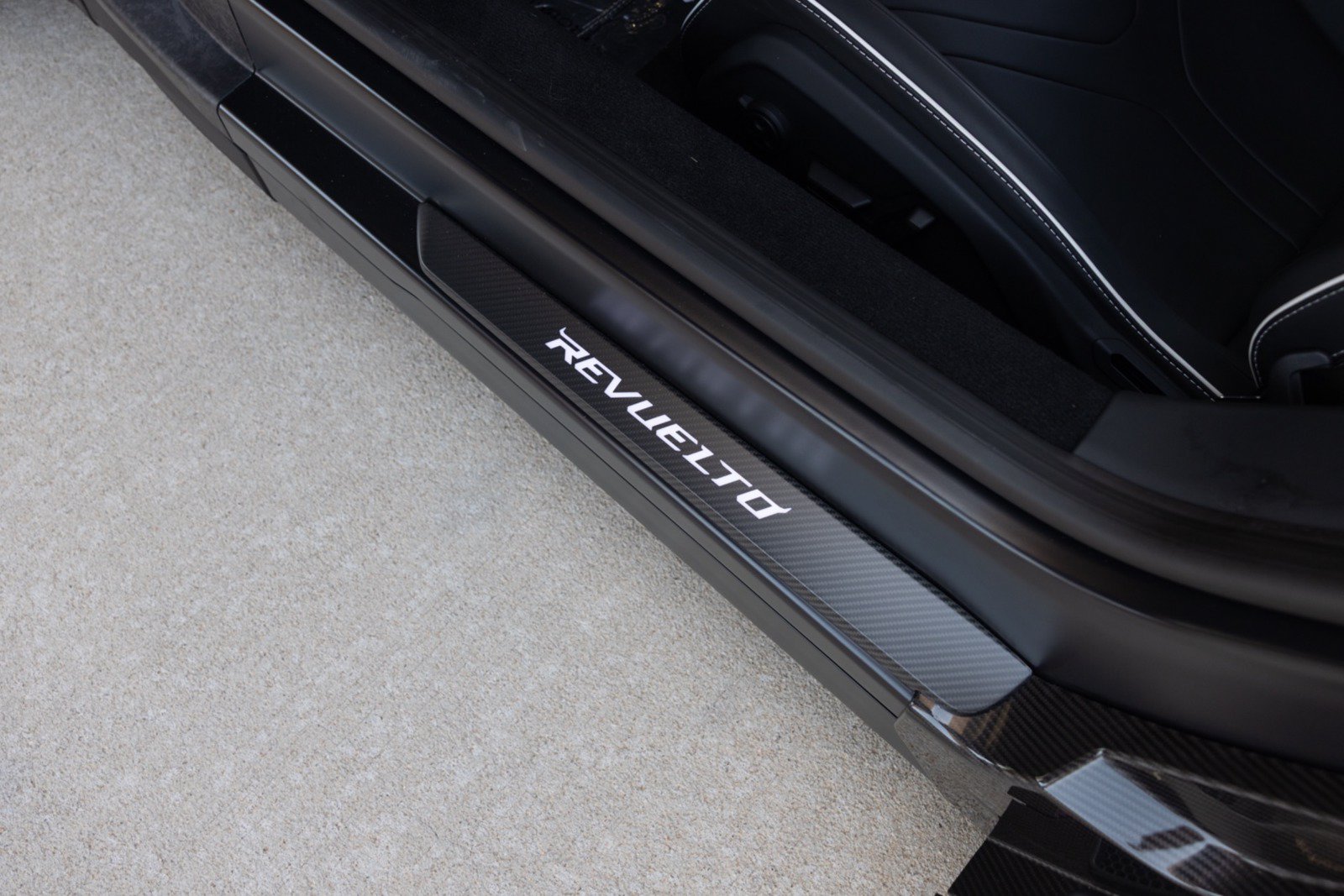 Used 2026 Lamborghini Revuelto AWD/4WD image 45