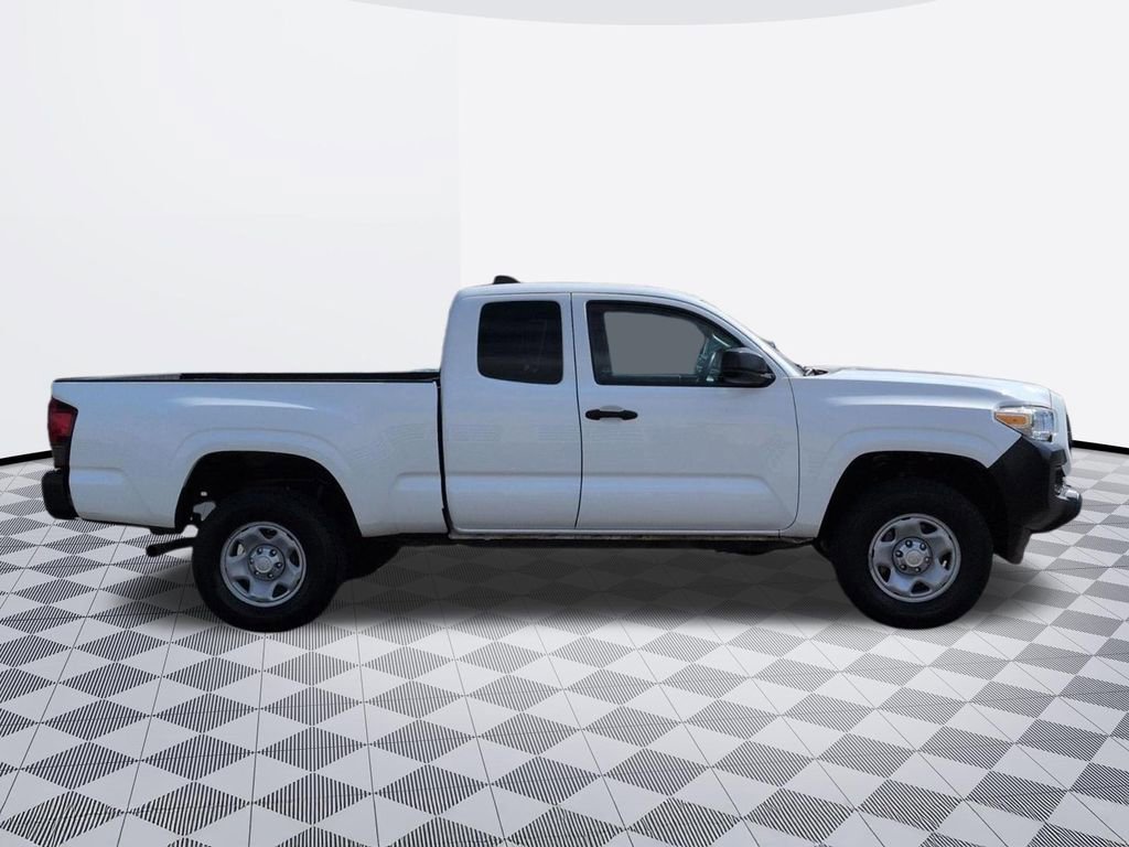 Used 2020 Toyota Tacoma SR image 7