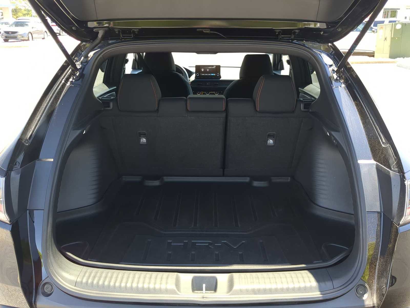 Used 2025 Honda HR-V Sport image 23