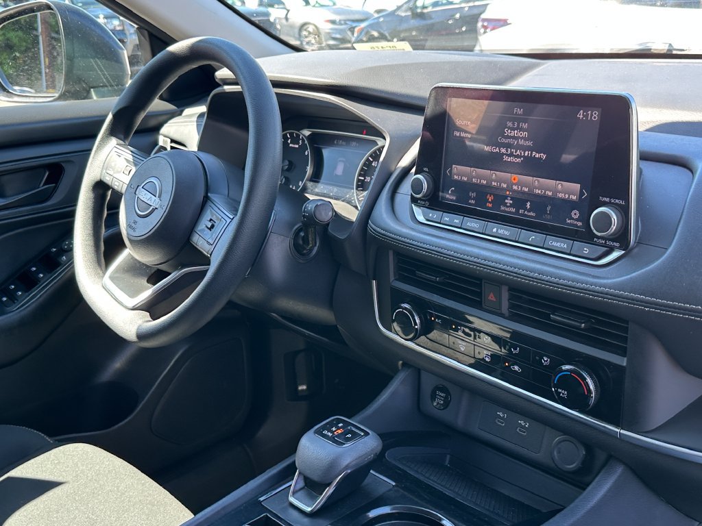 Used 2024 Nissan Rogue S FWD image 13