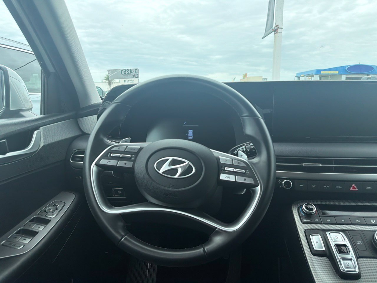 Used 2025 Hyundai Palisade SEL FWD image 11