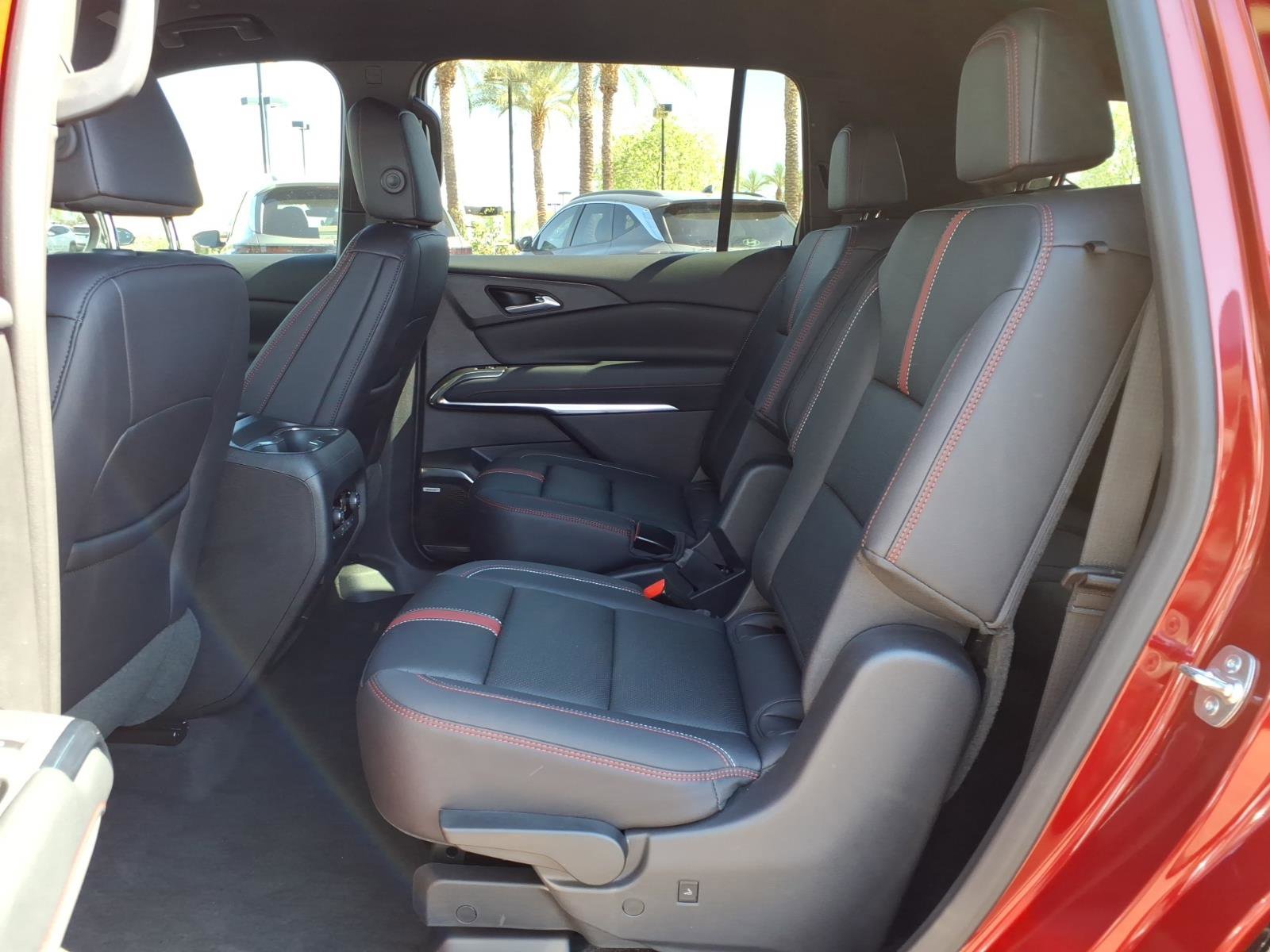 Used 2025 Chevrolet Traverse RS w/ LPO, Floor Liner Package image 16