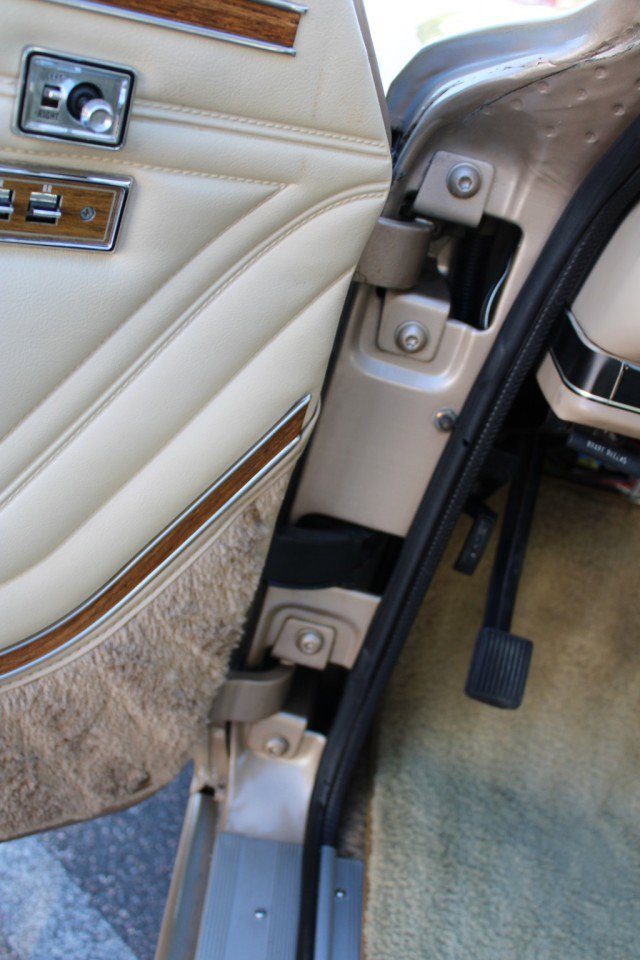 Used 1990 Jeep Grand Wagoneer image 55