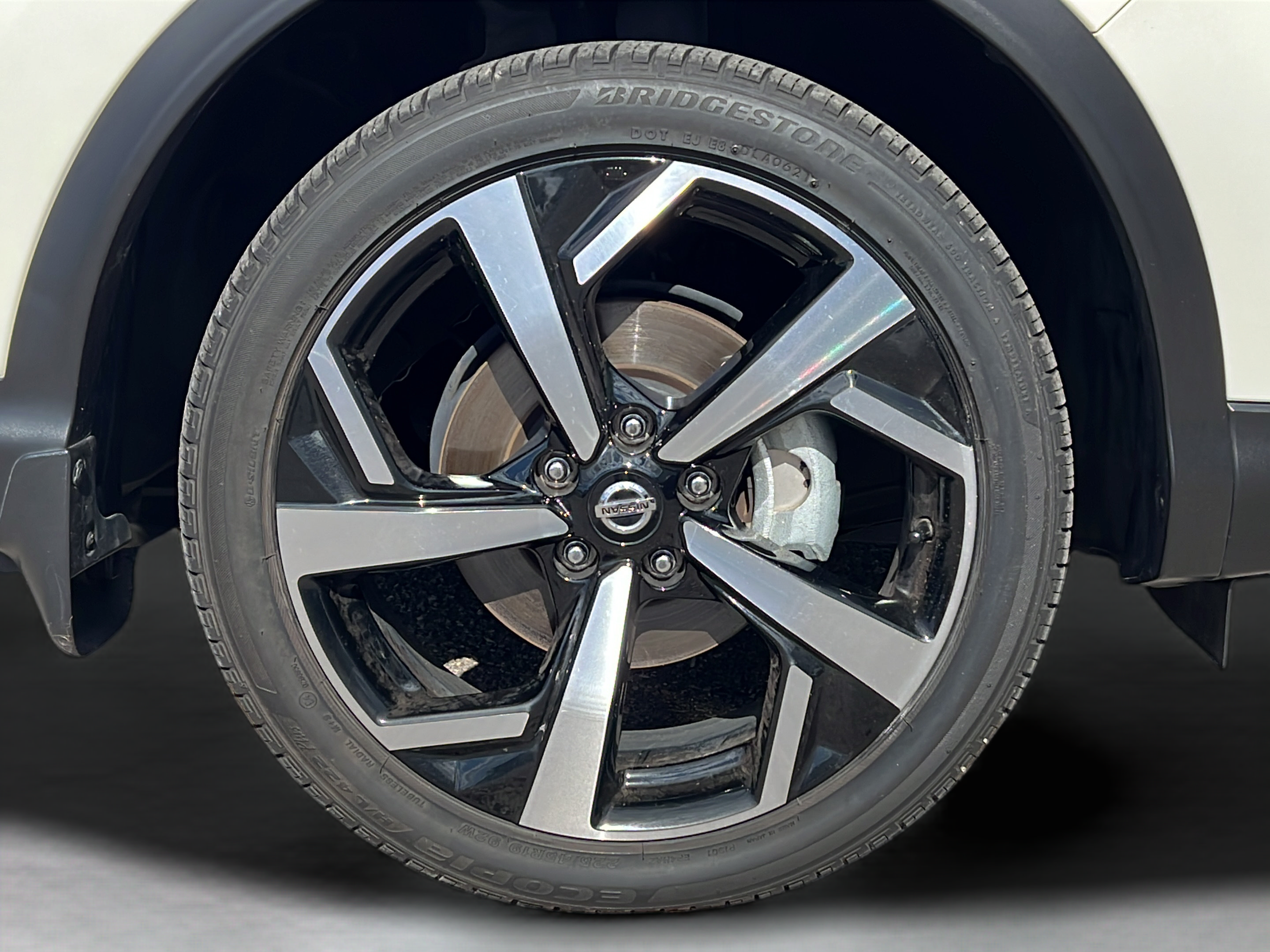 Used 2021 Nissan Rogue Sport SL w/ Premium Package FWD image 28