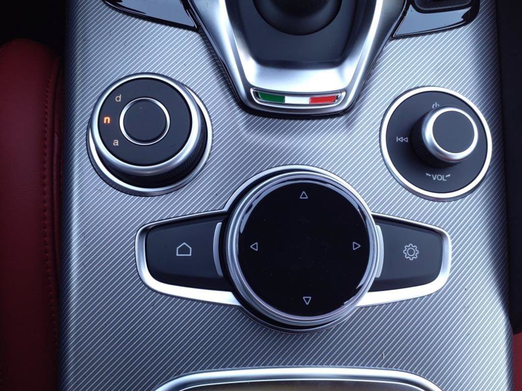 New 2025 Alfa Romeo Giulia RWD image 10