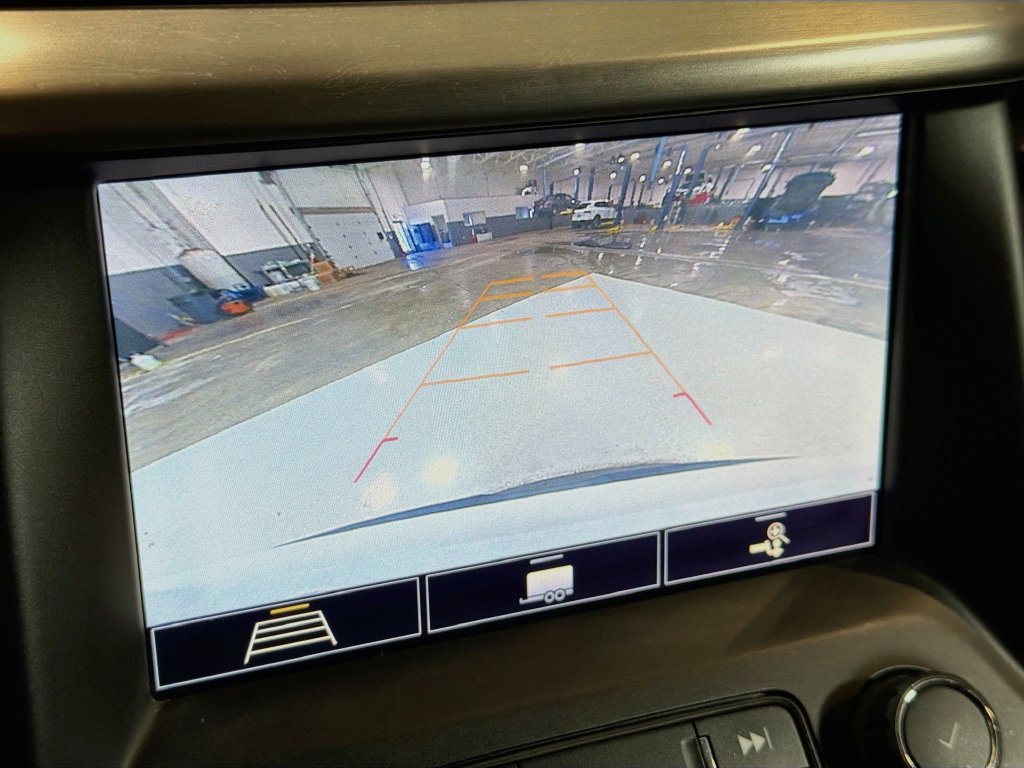 Used 2020 GMC Acadia AT4 w/ GMC Pro Grade Package AWD/4WD image 15