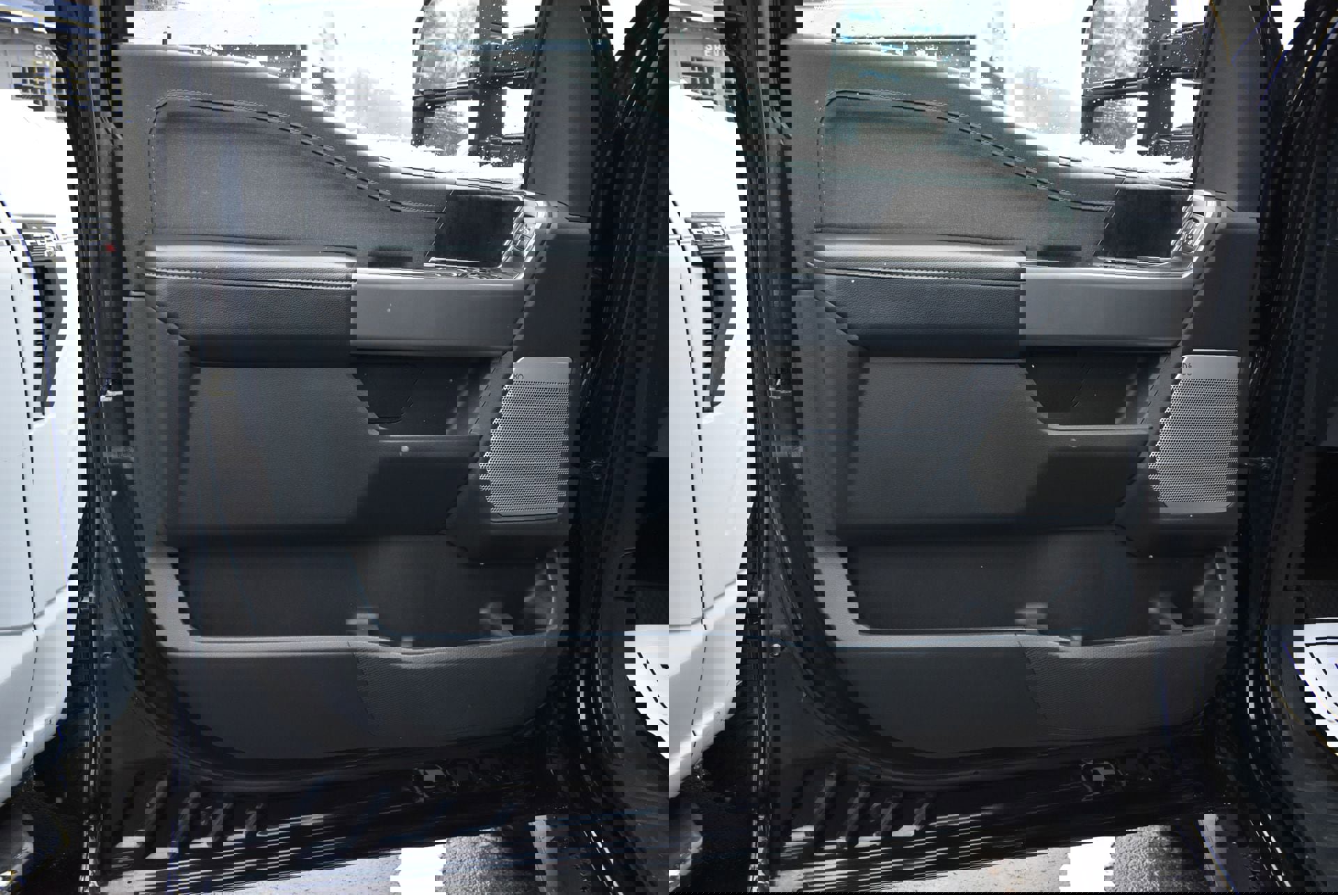 Used 2021 Ford F150 Lariat w/ FX4 Off-Road Package image 9