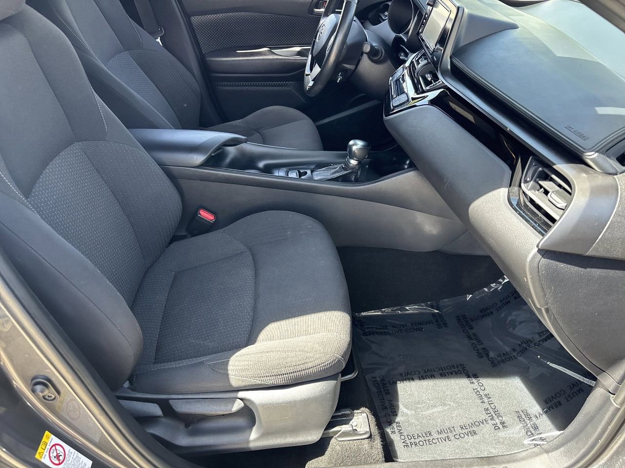 Used 2018 Toyota C-HR XLE FWD image 9