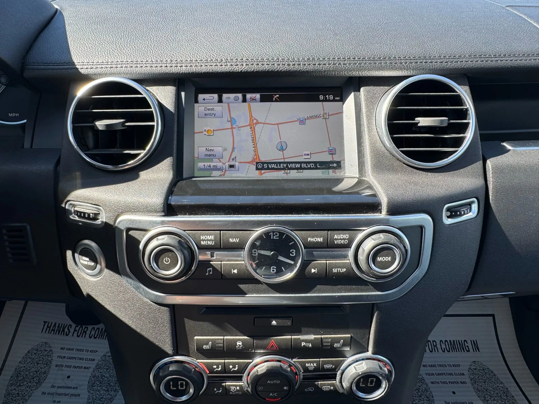 Used 2015 Land Rover LR4 HSE image 29