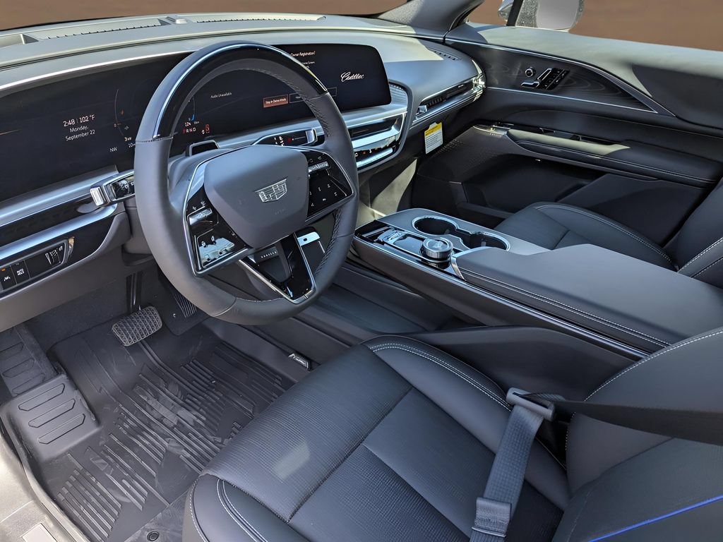 New 2026 Cadillac Lyriq Luxury w/ LPO, Floor Liner Package AWD/4WD image 6