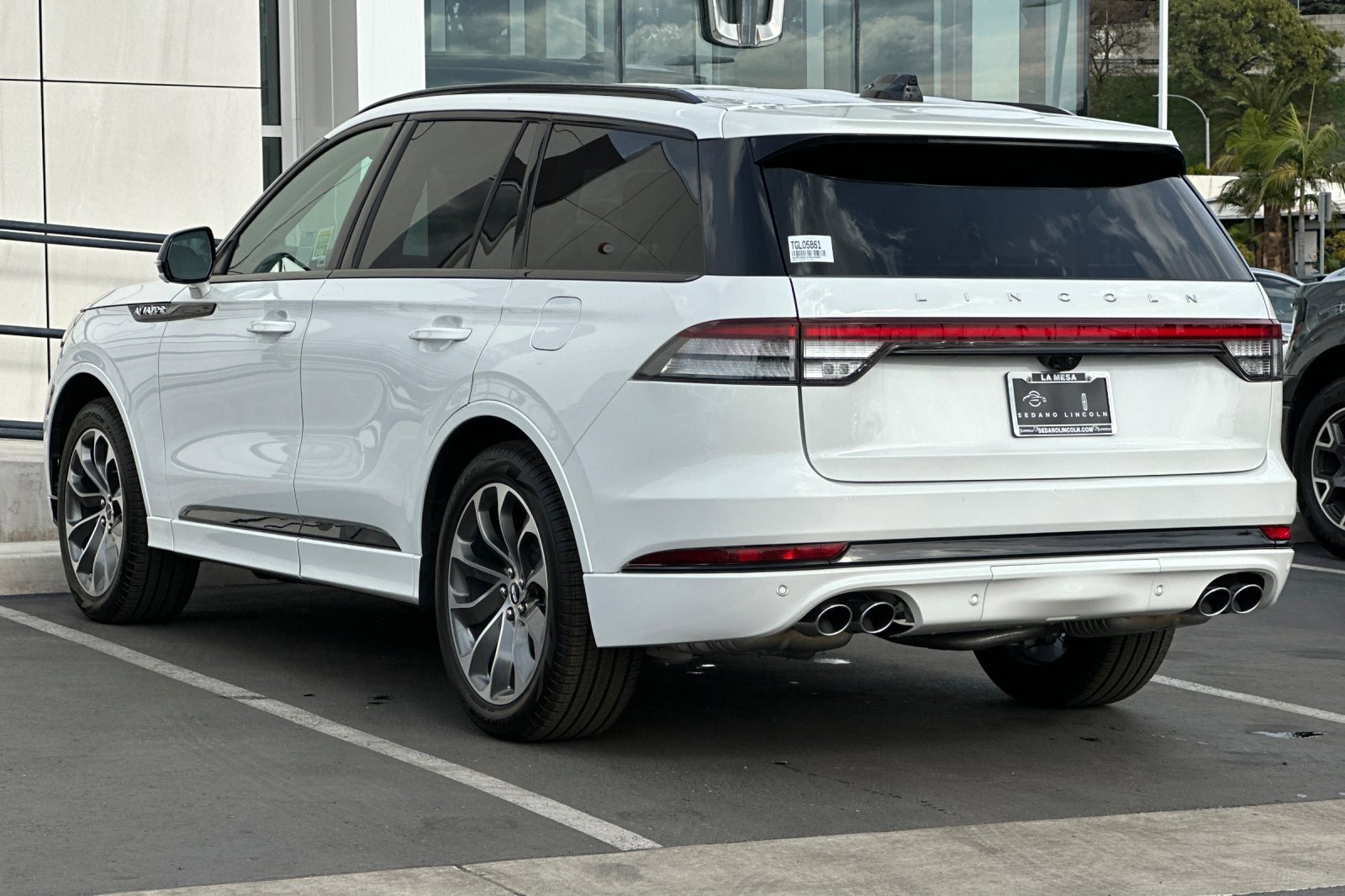 New 2026 Lincoln Aviator Premiere w/ Jet Appearance Package image 5