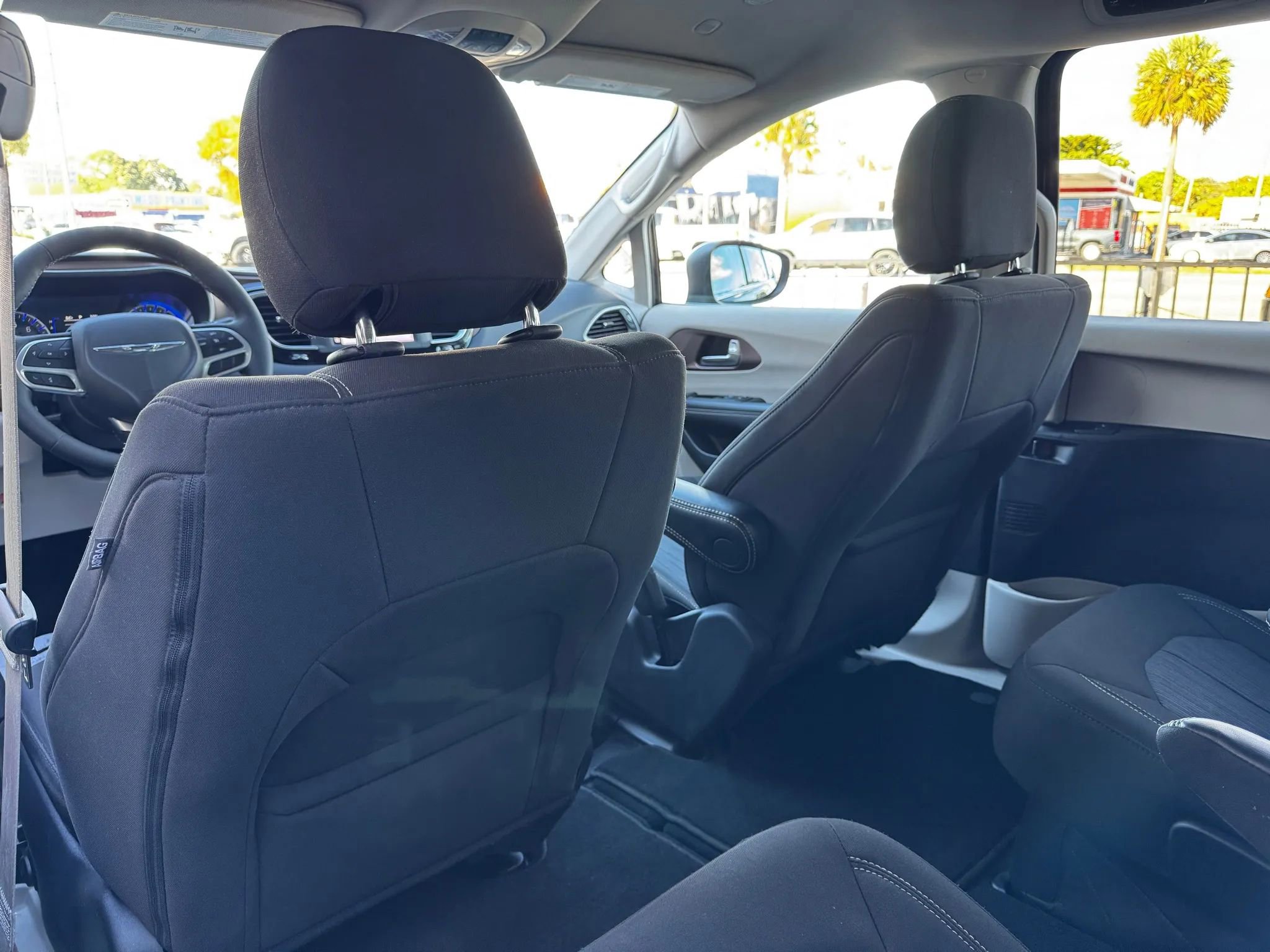 Used 2024 Chrysler Voyager LX FWD image 24