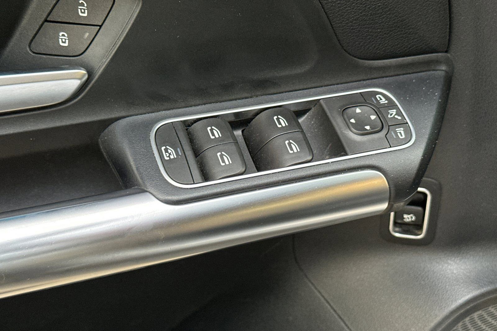 Used 2021 Mercedes-Benz GLA 250 4MATIC image 26