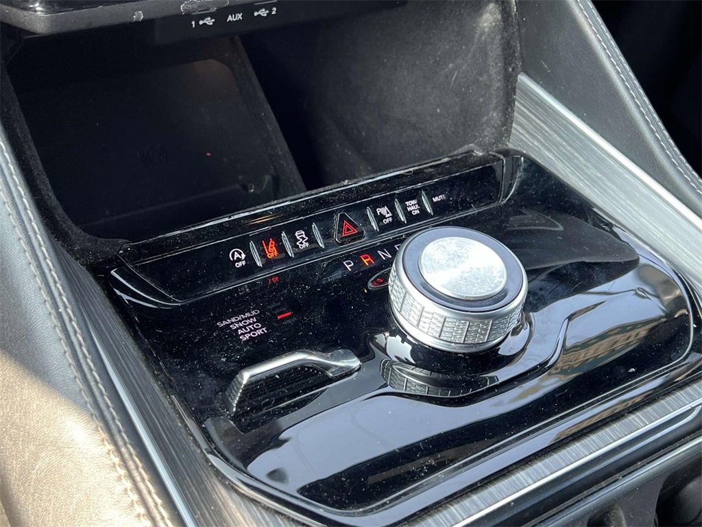 Used 2024 Jeep Wagoneer L Series II w/ Flexible Seating Group image 22