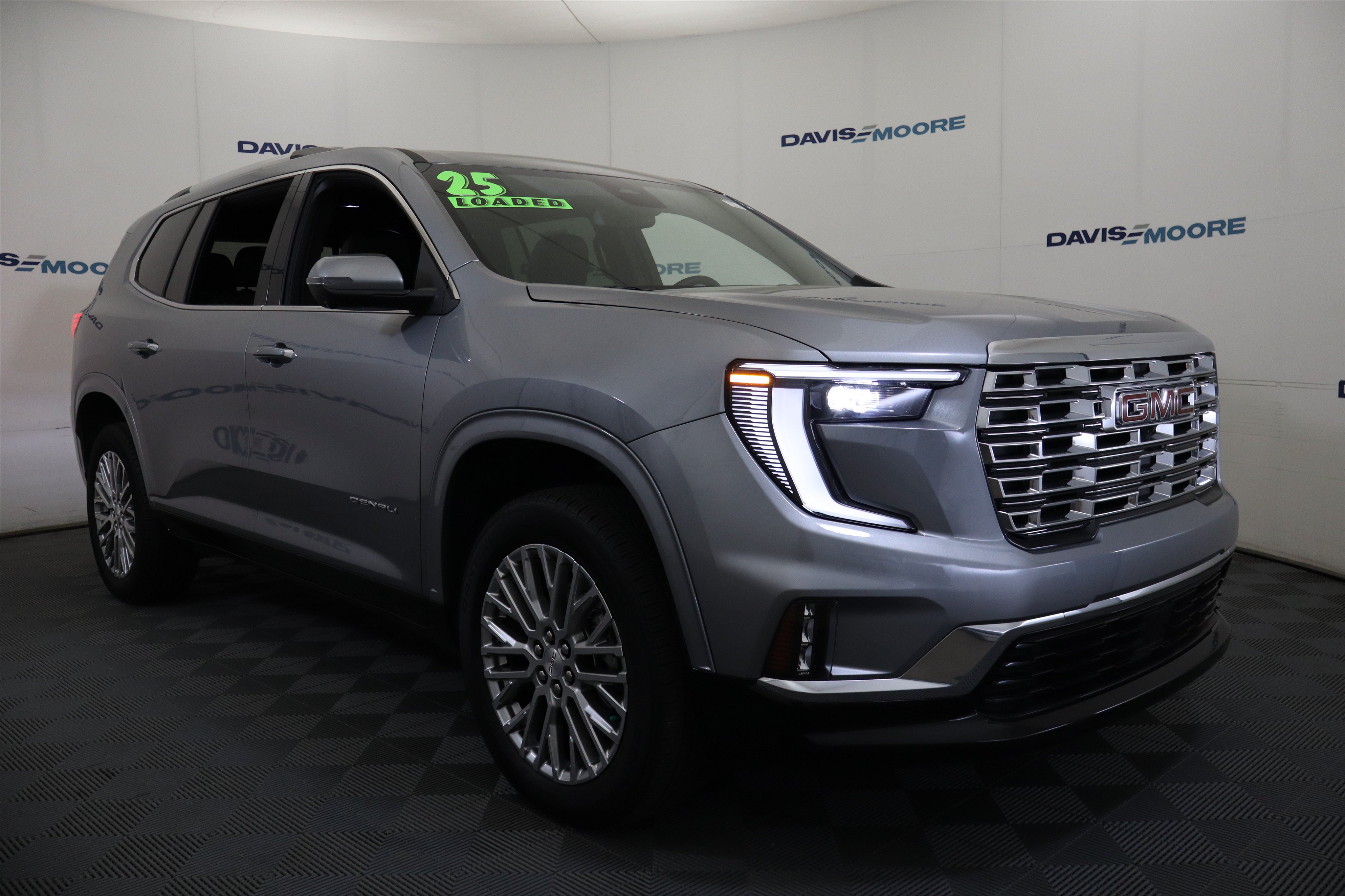 Used 2025 GMC Acadia Denali w/ LPO, Floor Liner Package AWD/4WD image 3