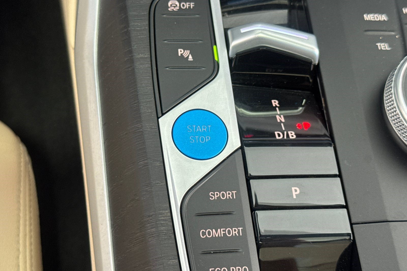 Certified 2023 BMW i4 eDrive35 w/ Premium Package RWD image 32