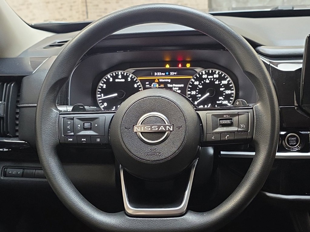 Used 2022 Nissan Pathfinder S image 16