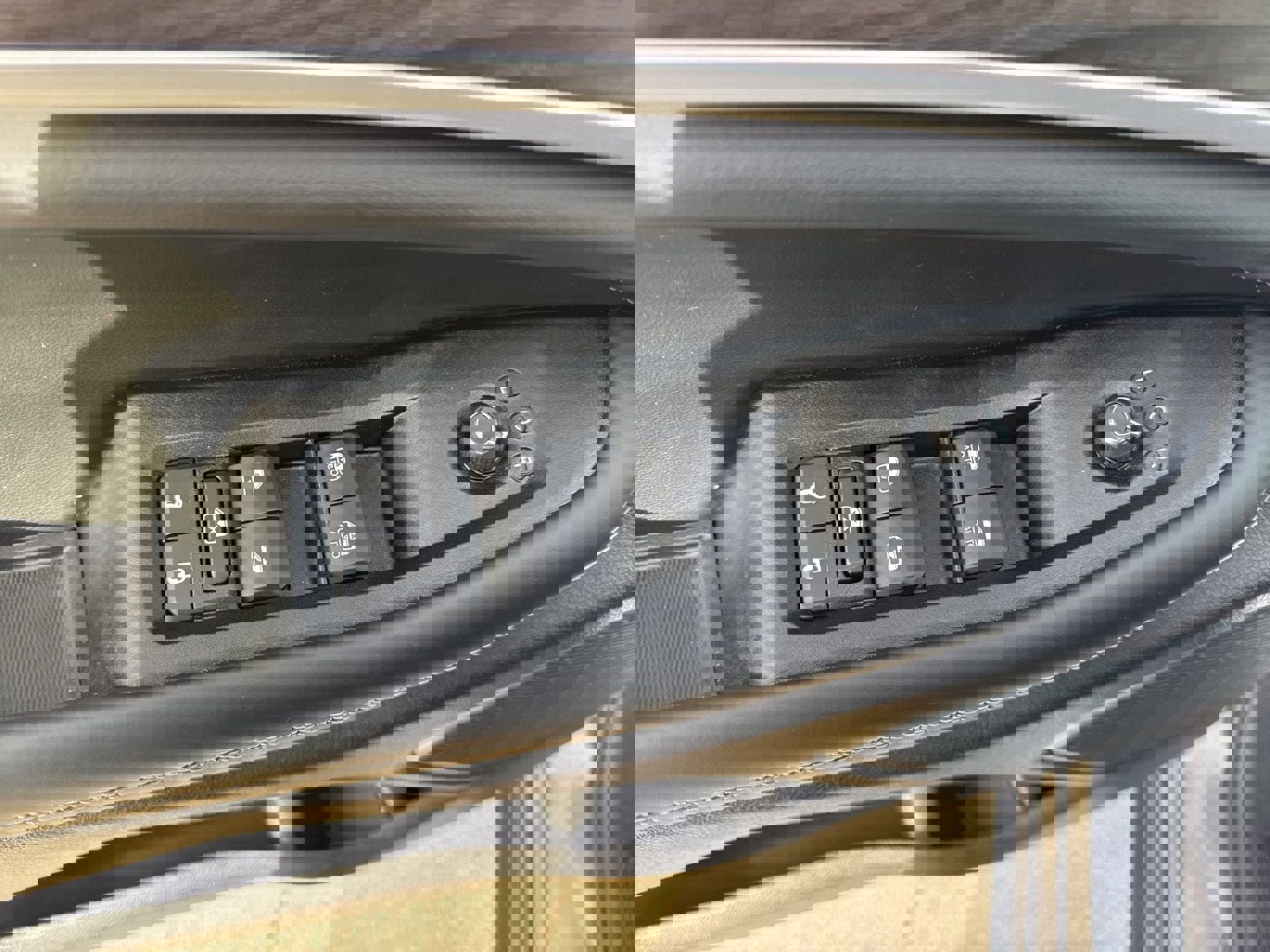 New 2026 Jeep Grand Cherokee Limited image 12