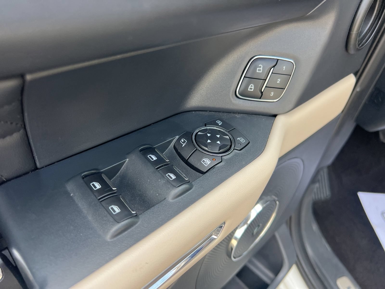 Used 2022 Ford Expedition Max Platinum AWD/4WD image 35