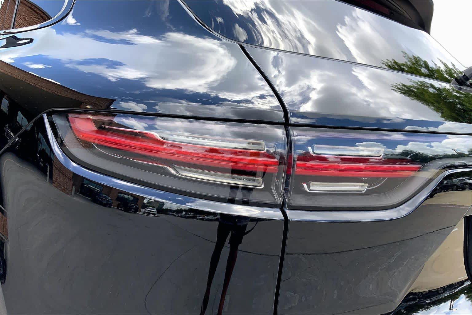 Used 2021 Porsche Cayenne AWD/4WD image 28