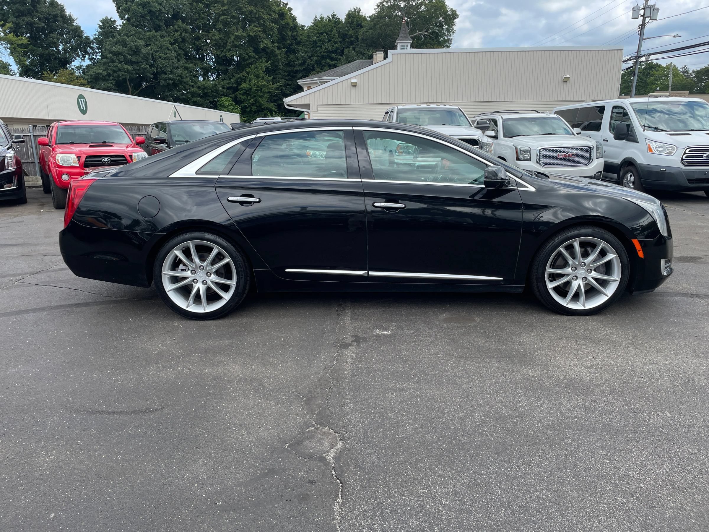 Used 2016 Cadillac XTS Premium AWD/4WD image 5