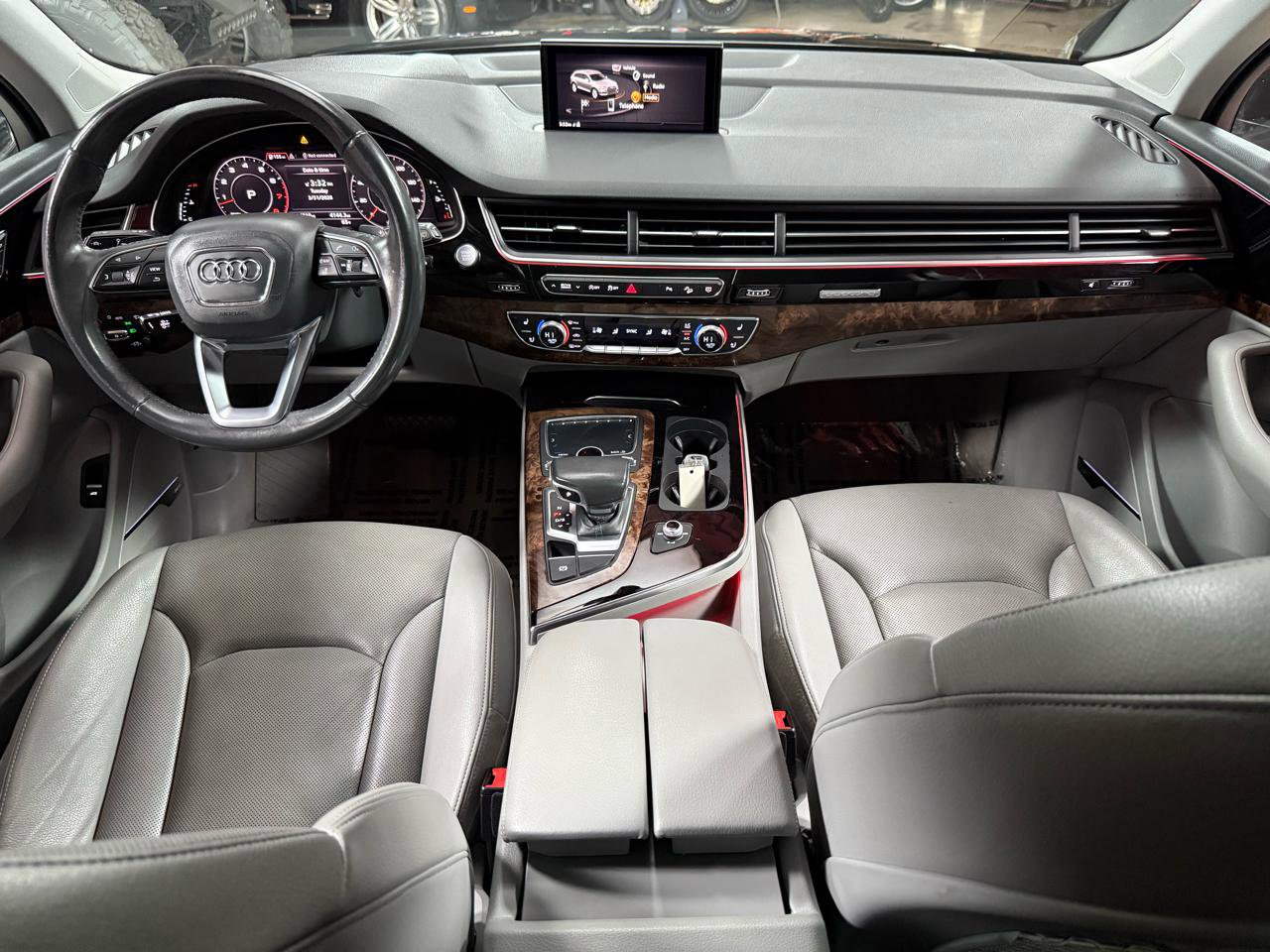 Used 2018 Audi Q7 3.0T Prestige AWD/4WD image 10