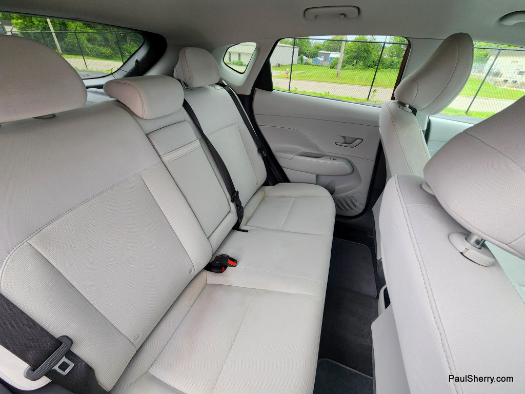 Used 2024 Hyundai Kona SEL AWD/4WD image 45