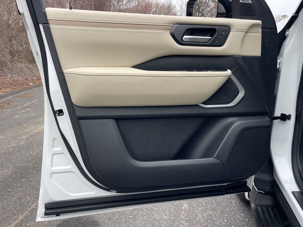 New 2026 Nissan Armada Platinum image 20