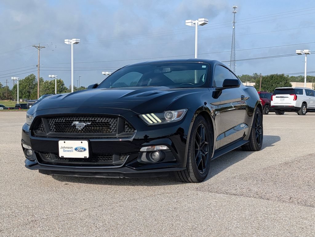 Used 2016 Ford Mustang GT RWD image 4