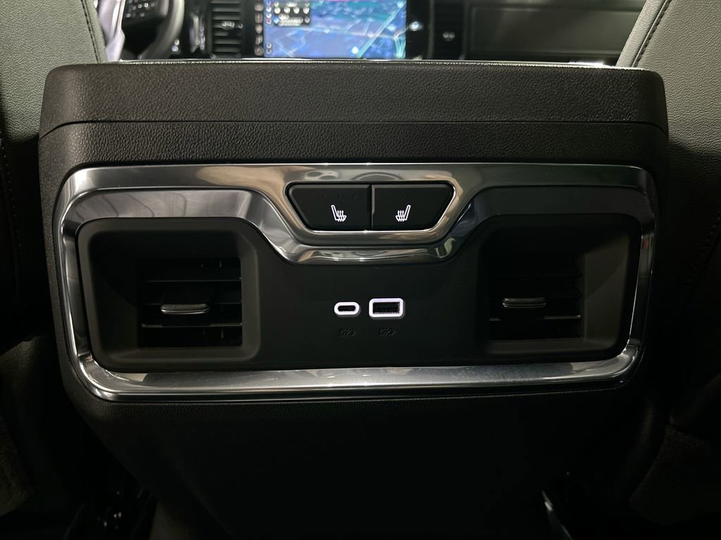 Used 2025 GMC Sierra 2500 SLT w/ SLT Premium Package image 27