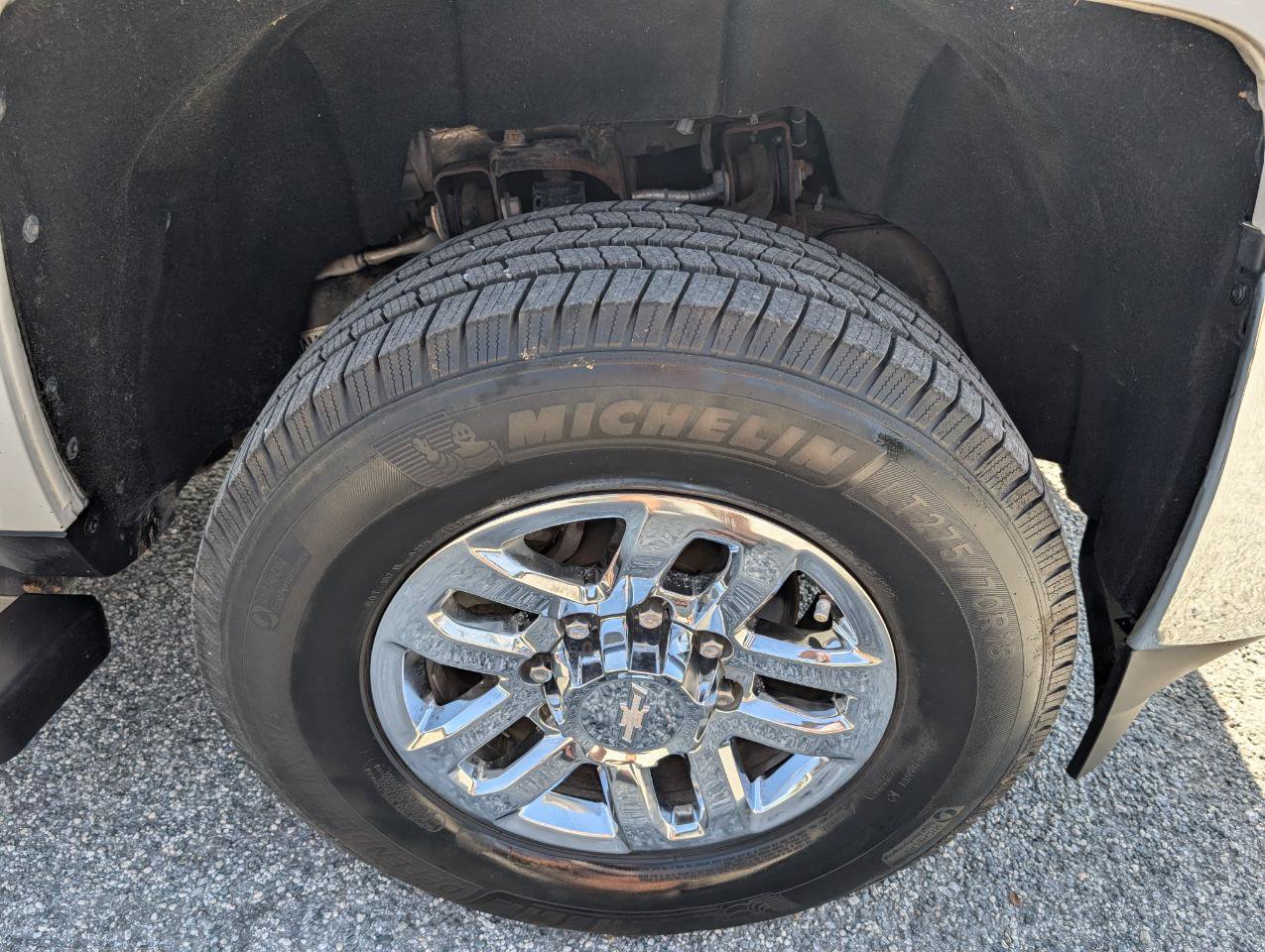Used 2018 Chevrolet Silverado 2500 LT RWD image 4