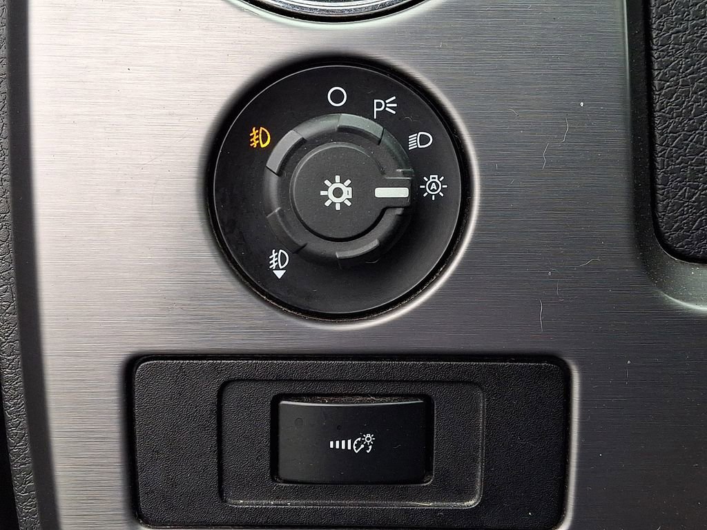 Used 2013 Ford F150 Limited image 19