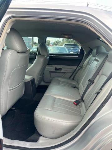Used 2007 Chrysler 300 C image 7