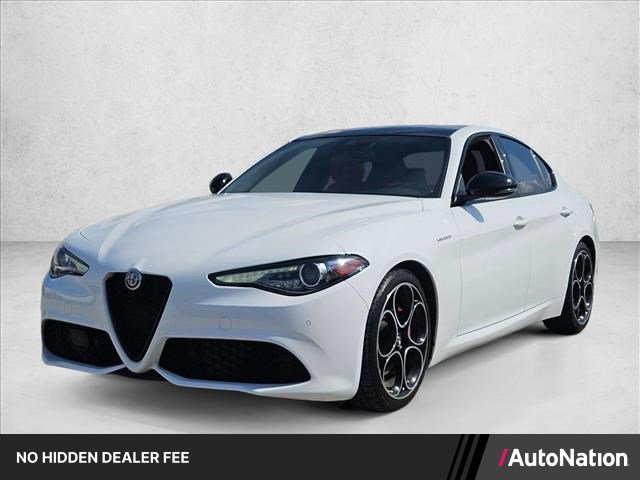 Used 2023 Alfa Romeo Giulia Veloce RWD video 1
