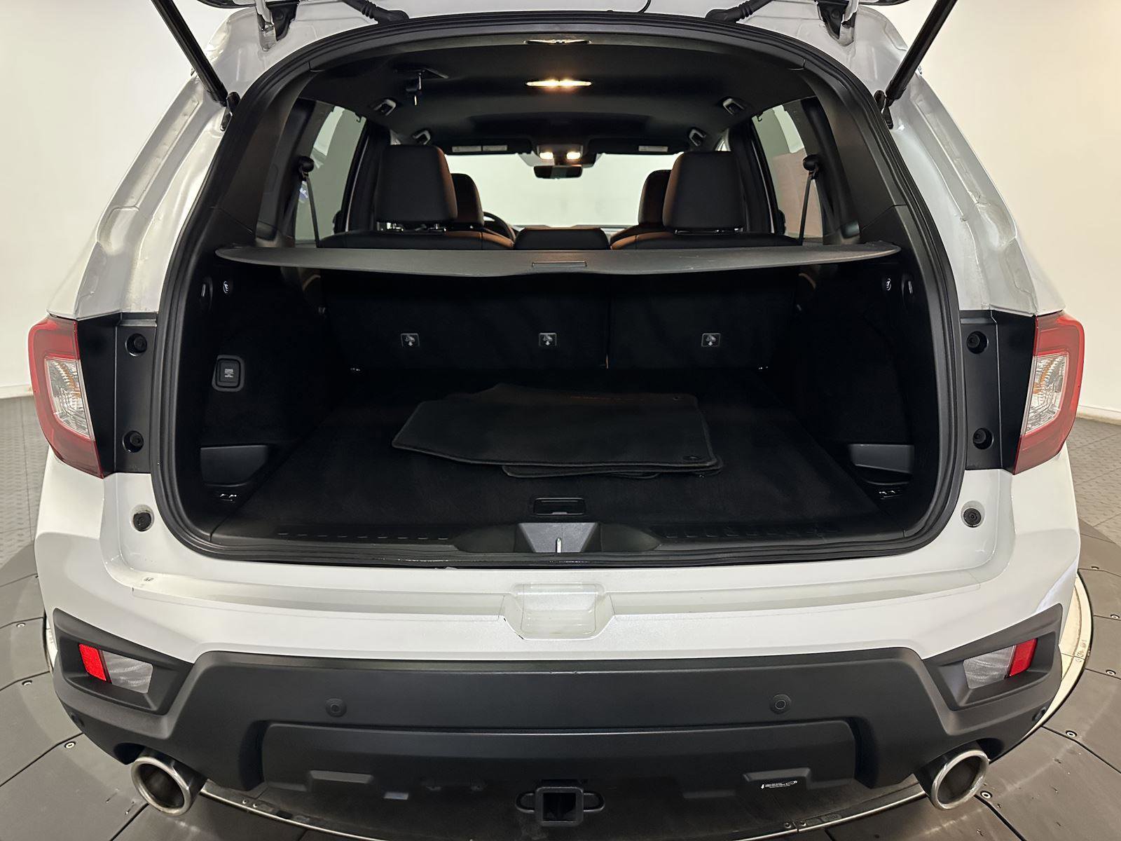 Certified 2024 Honda Passport Black Edition image 33