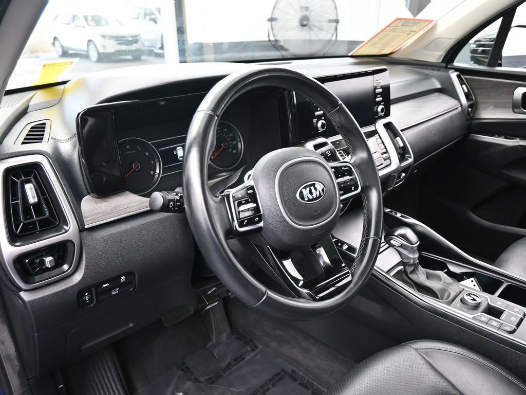 Used 2021 Kia Sorento EX w/ Panoramic Sunroof Package image 10