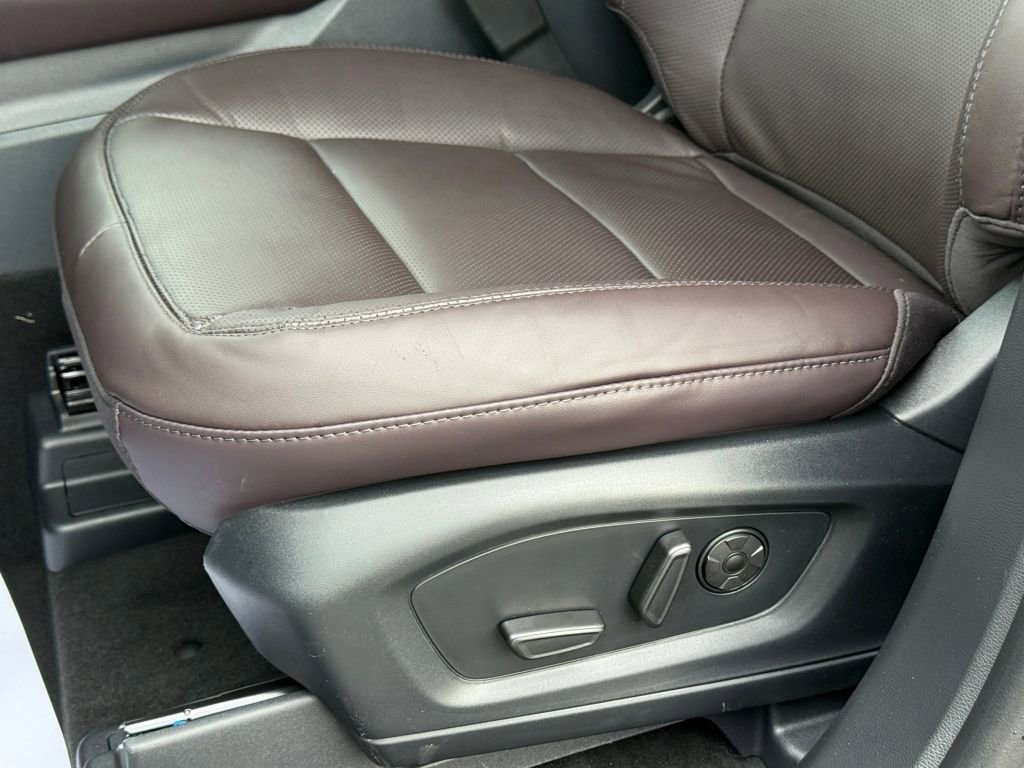 New 2026 Ford Explorer Platinum image 27