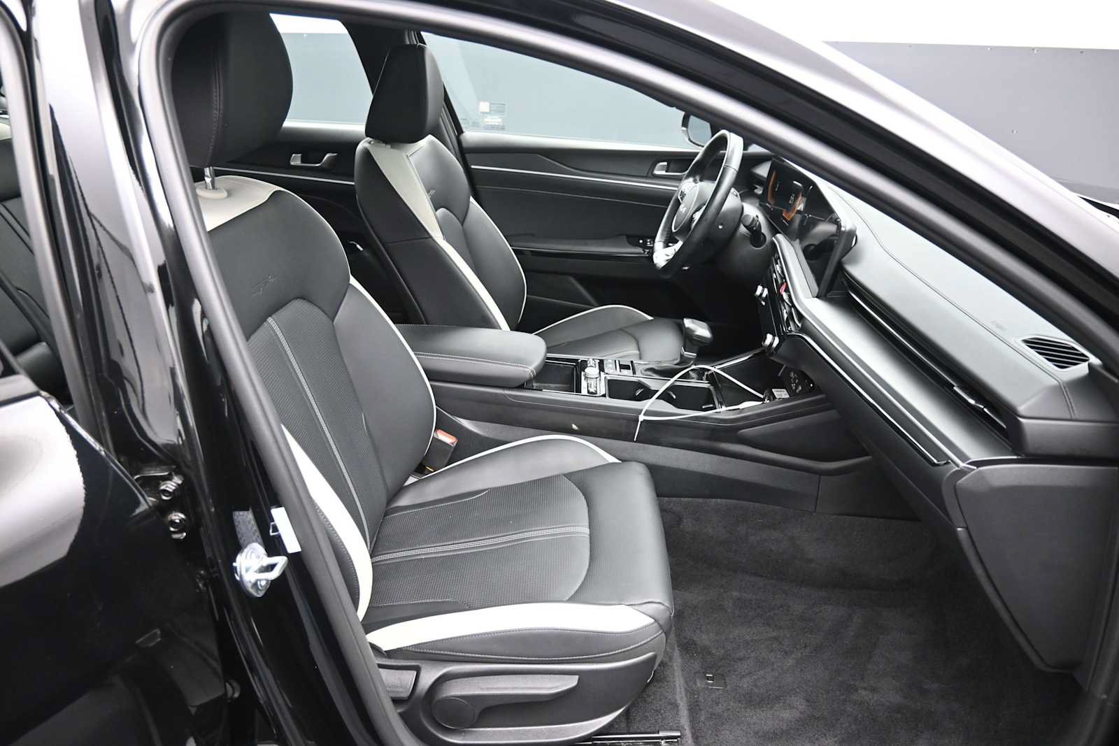Certified 2025 Kia K5 GT-Line w/ GT-Line Premium Package AWD/4WD image 24