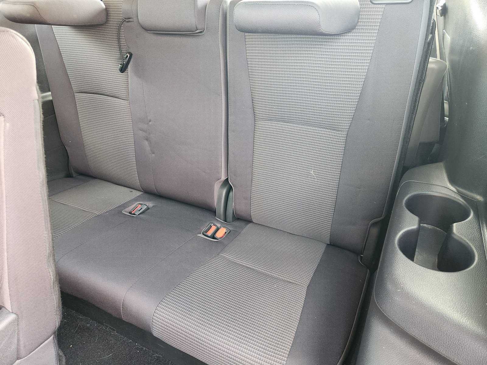 Used 2021 Toyota Highlander LE FWD image 29