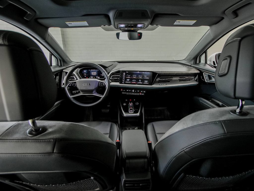 Used 2023 Audi Q4 e-tron Prestige AWD/4WD image 21